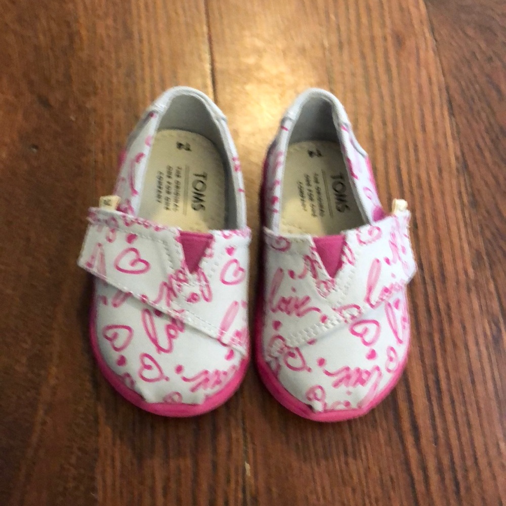 Toms infant girl slip on sneakers